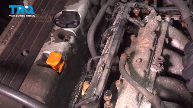 How to Replace Fuel Injector 2003-2011 Honda Element смотреть онлайн