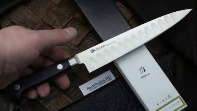 Кухонный нож Misono Molibden Steel Petty с проточкой 150 мм смотреть онлайн