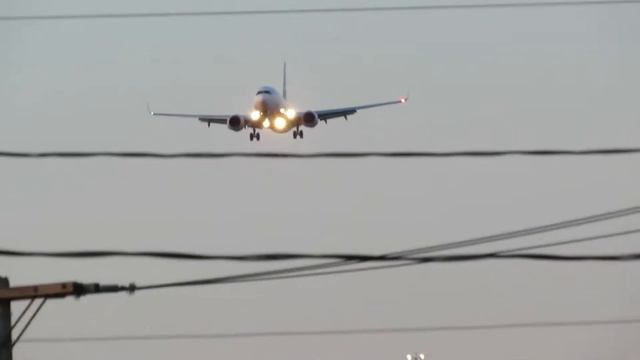 Boeing 737 On Final Approach At CYUL Montreal - Canon SX50 HS (Part 2)