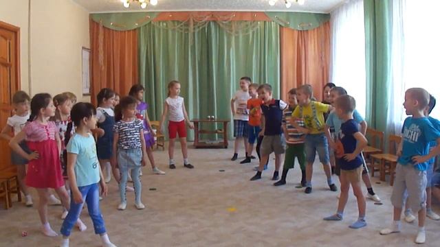 Песня "Мы идем в первый класс" музыка О. Девочкиной, слова О.Высотской смотреть онлайн