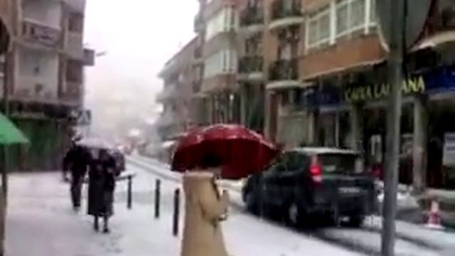 Nevada En San Adrian de Besos Barcelona смотреть онлайн