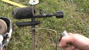 Газовая горелка своими руками за 3 мин Для кровли из старой паяльной лампы