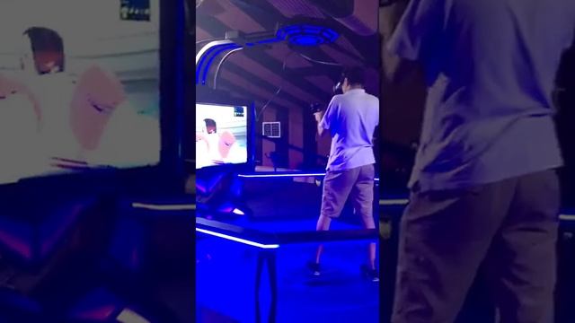 Fuhua Virtual World Vivid and Fun VR Defender Walk смотреть онлайн