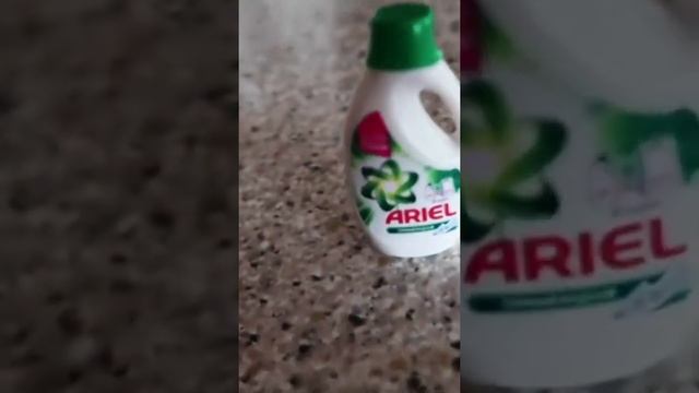 Мини гель для стирки Ariel #Shorts смотреть онлайн