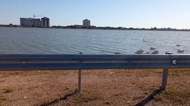 Западный берег Крыма, Чистое но холодное море смотреть онлайн