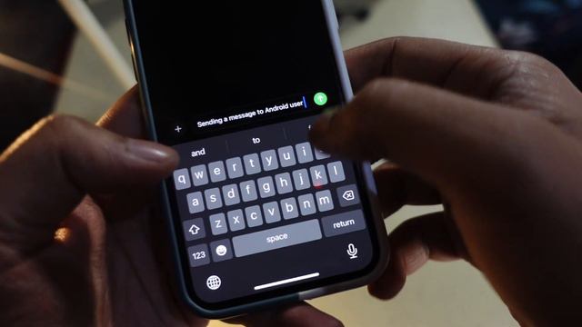 Green or Blue? The iPhone Message Bubble Breakdown! 💬📱 смотреть онлайн