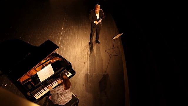 Reed-above clarinet embouchure смотреть онлайн