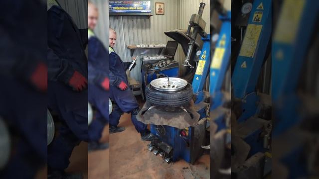 Stretch шин 15 50/165 на 7J ширину смотреть онлайн