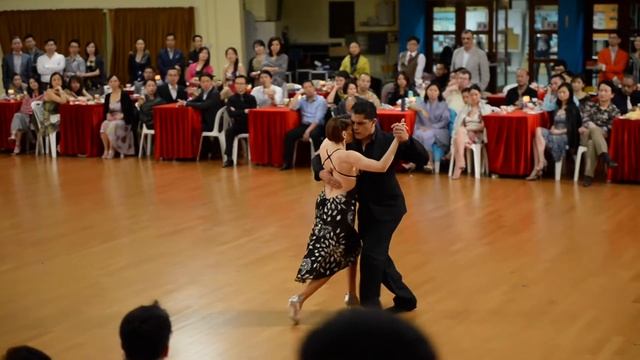 Festivalito de Tango en Hong Kong 2017 - Sabrina y Ruben Veliz (1/4) смотреть онлайн