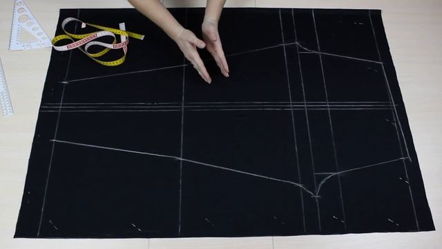 Как Сшить Лосины БЕЗ ВЫКРОЙКИ. РАСКРОЙ СРАЗУ НА ТКАНИ! Крой и Пошив на любую Фигуру! Леггинсы! смотреть онлайн