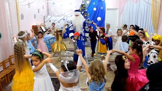 Новогодний утренник 2016 в детском саду №38, Мелитополь смотреть онлайн