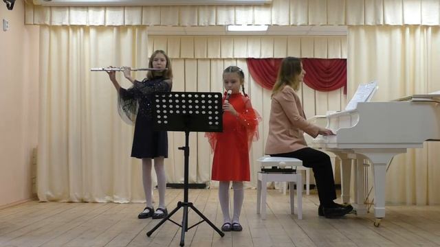 В. Моцарт Менуэт исп. Казакова Мария блок флейта, Казакова Екатерина флейта д. Кондратово смотреть онлайн