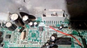 Как сделать Простой Дешёвый Усилитель из Магнитолы (как подключить вход)