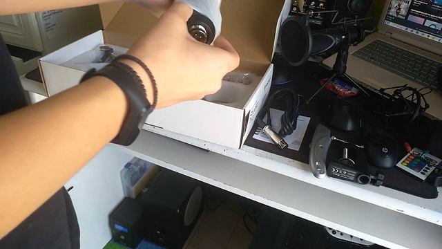 UNBOXING!!/ Tracer Studio Pro Microphone смотреть онлайн