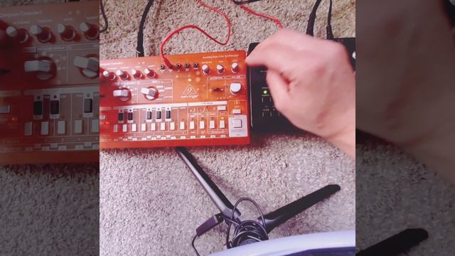 behringer td-3 + monotribe смотреть онлайн