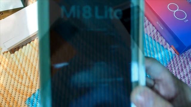 Xiaomi Mi 8 Lite Unboxing смотреть онлайн