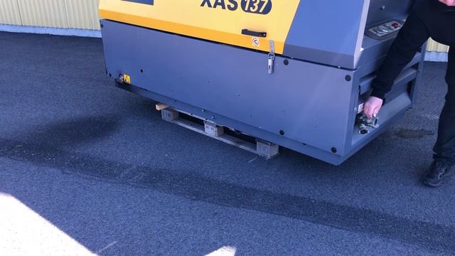 Köp Kompressor Atlas Copco XAS 137 på Klaravik смотреть онлайн
