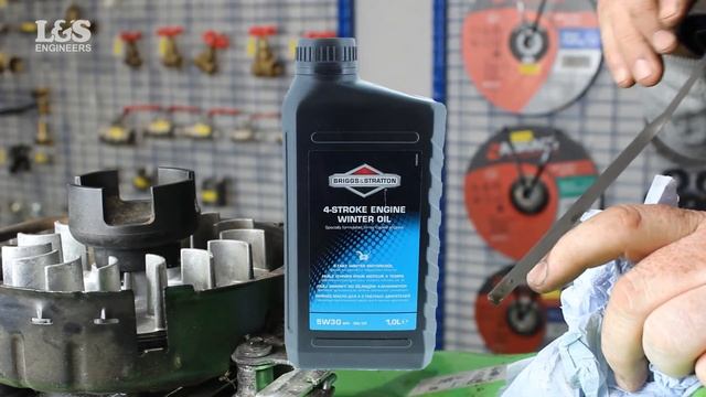 How to Check the Oil on a MB 253.1 T Viking Lawn Mower W/ Briggs 625 Series Engine | L&S смотреть онлайн