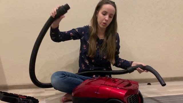 Пылесос плохо всасывает пыль. Что делать? смотреть онлайн