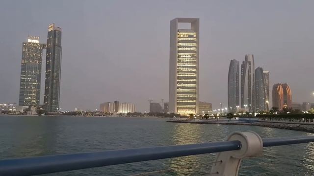 Огни Абу-Даби и музыка | Lights of Abu Dhabi with Music смотреть онлайн