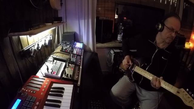 Korg Volca Keys, Korg volca Bass, Korg volca Beats, Korg Volca FM And Novation CIRCUIT,Roland GR-55 смотреть онлайн