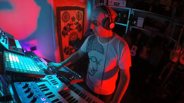 Synthetic Mantra n.4 (Novation Mininova - Behringer Deepmind 12) смотреть онлайн