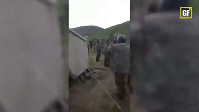 40 Армян напали на 5 Азербайджанских солдат срочно !! смотреть онлайн
