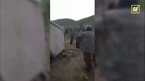 40 Армян  напали на 5 Азербайджанских солдат срочно !!