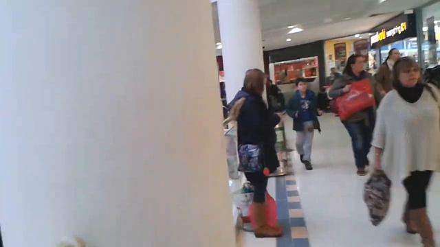 Woking Shopping Centre. Christmas time.Торговый Центр. Англия.2016 смотреть онлайн