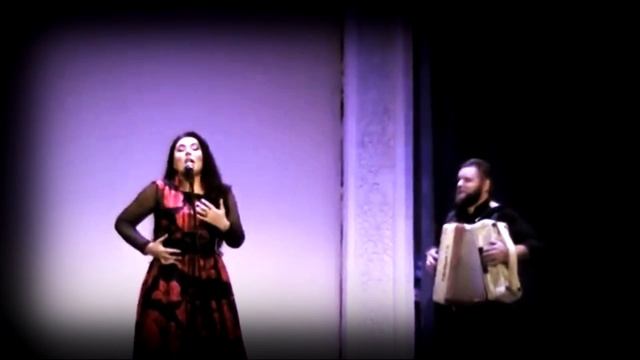 L'accordeoniste (Edith Piaf) Юлия Олейник и Сергей Курдицкий смотреть онлайн