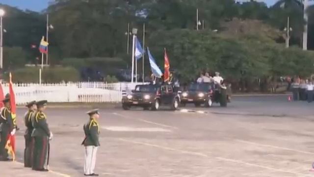 Desfile Militar "Pueblo-Ejército" 2015 смотреть онлайн