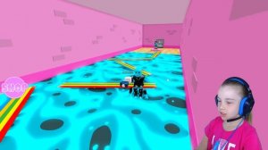 ПОБЕГ ОТ ОГРОМНОЙ СЛАДОСТИ в Роблокс приключение мульт героя в кондитерской Roblox