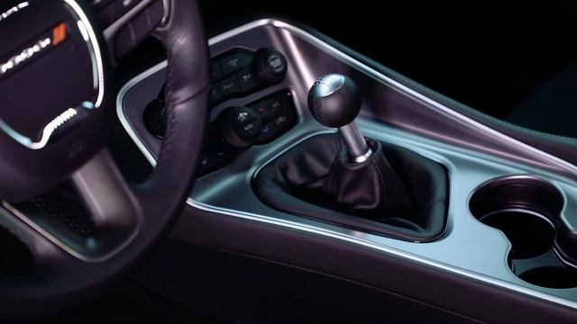 Dodge Challenger / Додж Челленджер смотреть онлайн