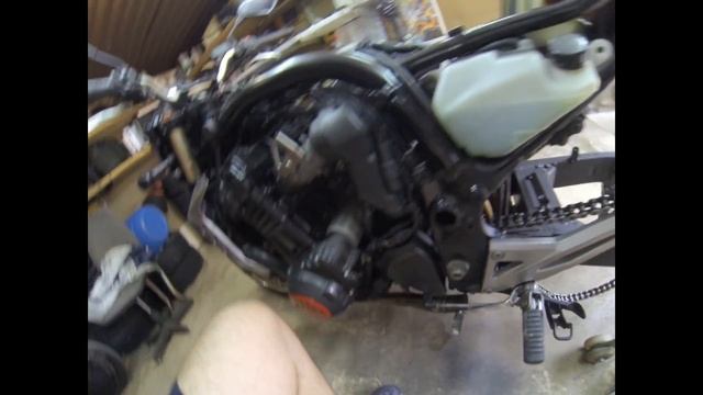Разбираем и обслуживаем Kawasaki Z1000 2003 Part 5