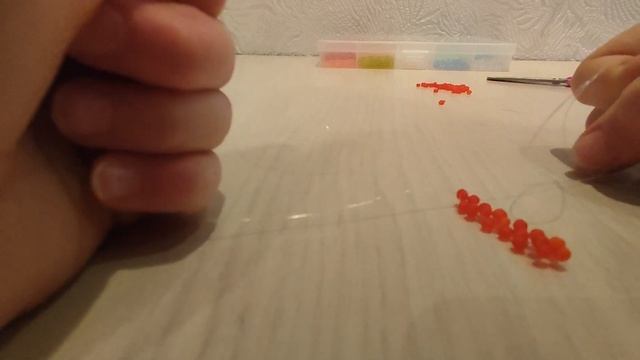 Как делать кольцо из бисере крестиком! смотреть онлайн