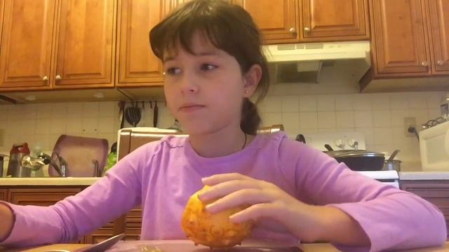 Ем фрукт Kiwano ? смотреть онлайн