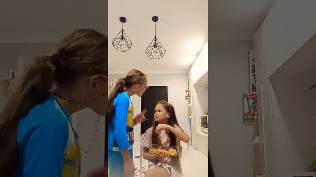 Очень сильно есть хочу смотреть онлайн