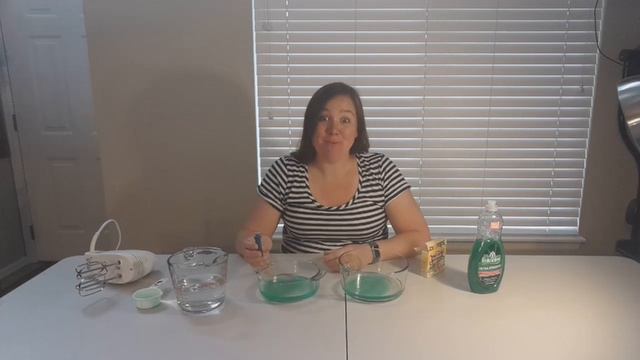 Sensory Activities with Supplies from Home - Bubble Bath Foam смотреть онлайн