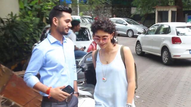 Kiran Rao SPOTTED At Pali Hill, Bandra смотреть онлайн