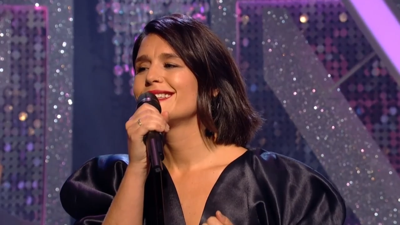 Jessie Ware - Alone (Live) смотреть онлайн