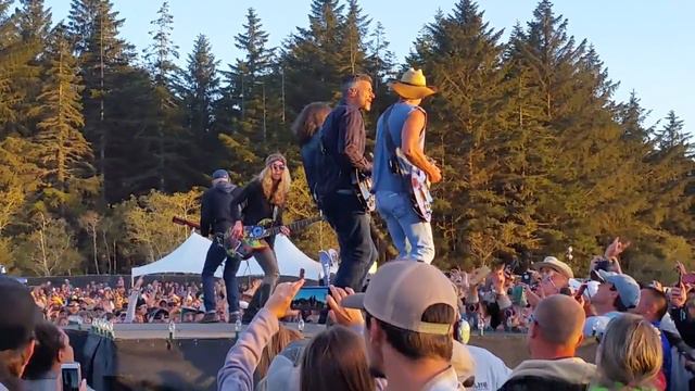 #Cape Blanco смотреть онлайн