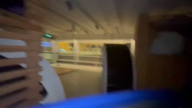 Sleeping in Helsinki Airport Pods (GoSleep Pods) | Travel Vlog смотреть онлайн