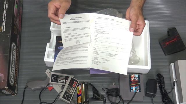 Unboxing a $50 NES Action Set from 1988. Retro Game Collecting: Trash or Treasure? смотреть онлайн