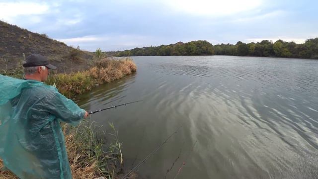 Рыбалка в черте города. Кормаки,фидер и дырка от бублика :-) смотреть онлайн
