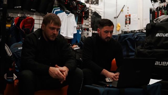 ХОККЕЙНЫЙ СПОР | СОВЕТЫ О ПОКУПКЕ ХОККЕЙНОЙ ФОРМЫ смотреть онлайн