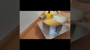 Самая лёгкая сборка торта.Как собрать ровный бисквитный торт.