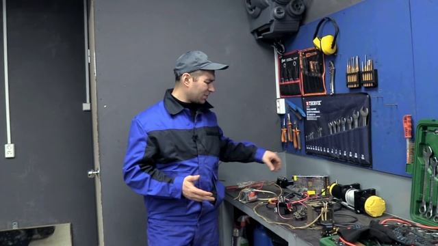 Гаражное приспособление из лебедки от блогера Denis МЕХАНИК смотреть онлайн
