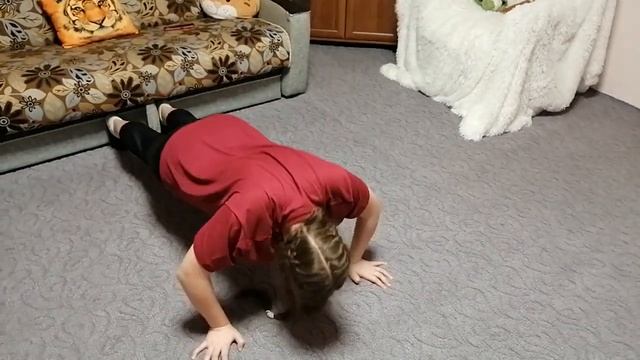 Физическая подготовка, отжимание смотреть онлайн