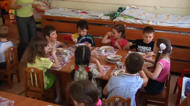 Детский сад. Обед.