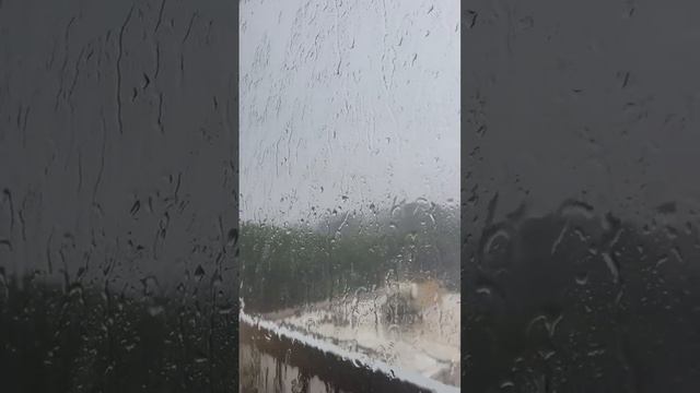 Дождь. ливень, Кипр. Ларнака, вид из окна